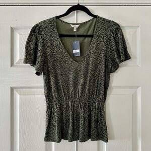 NWT Lucky Brand dark green leopard print flutter sleeve peplum top, size XS